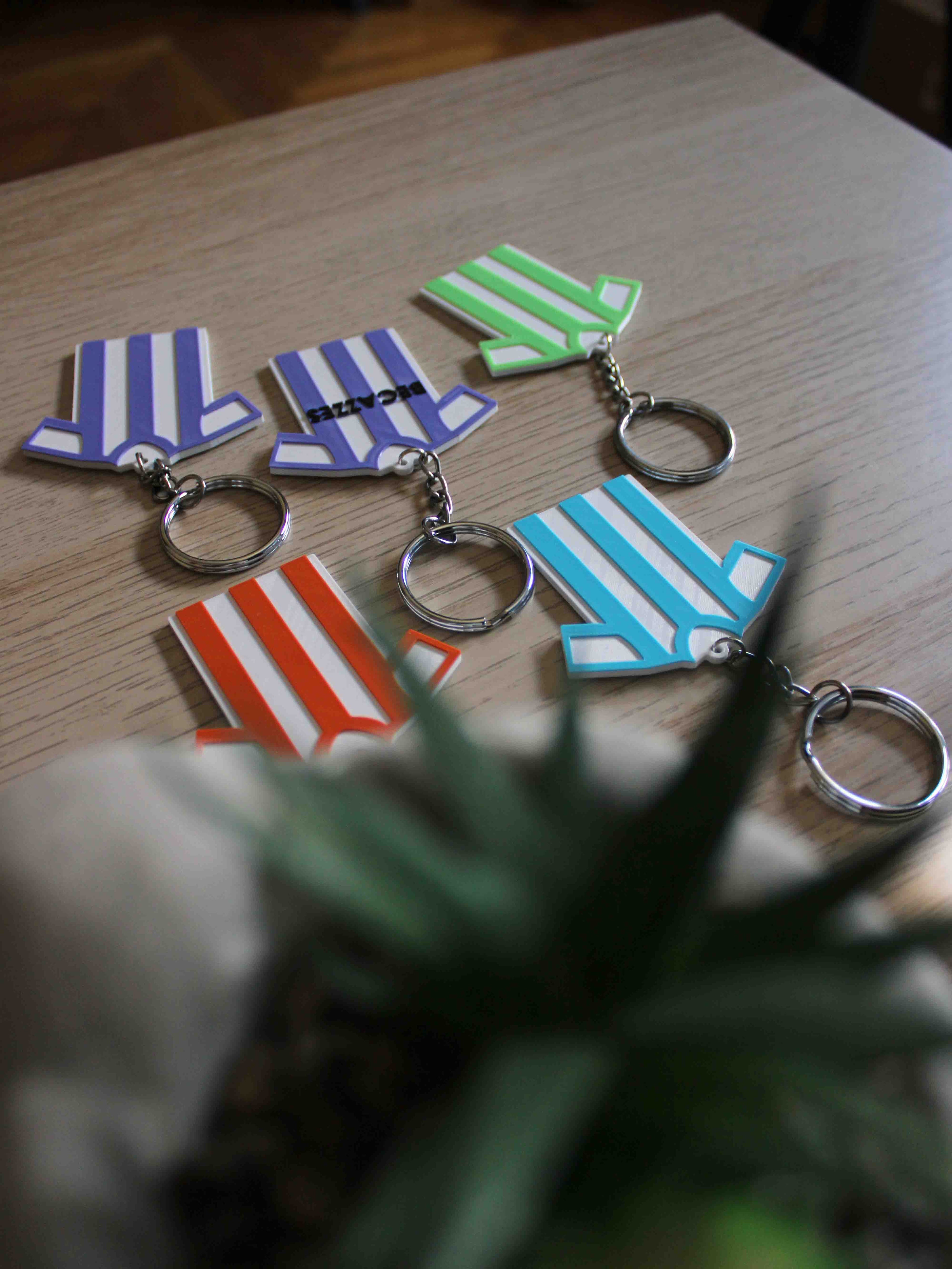 Custom 3D Printed Football Jersey Keychain – Personalized Team Name Option