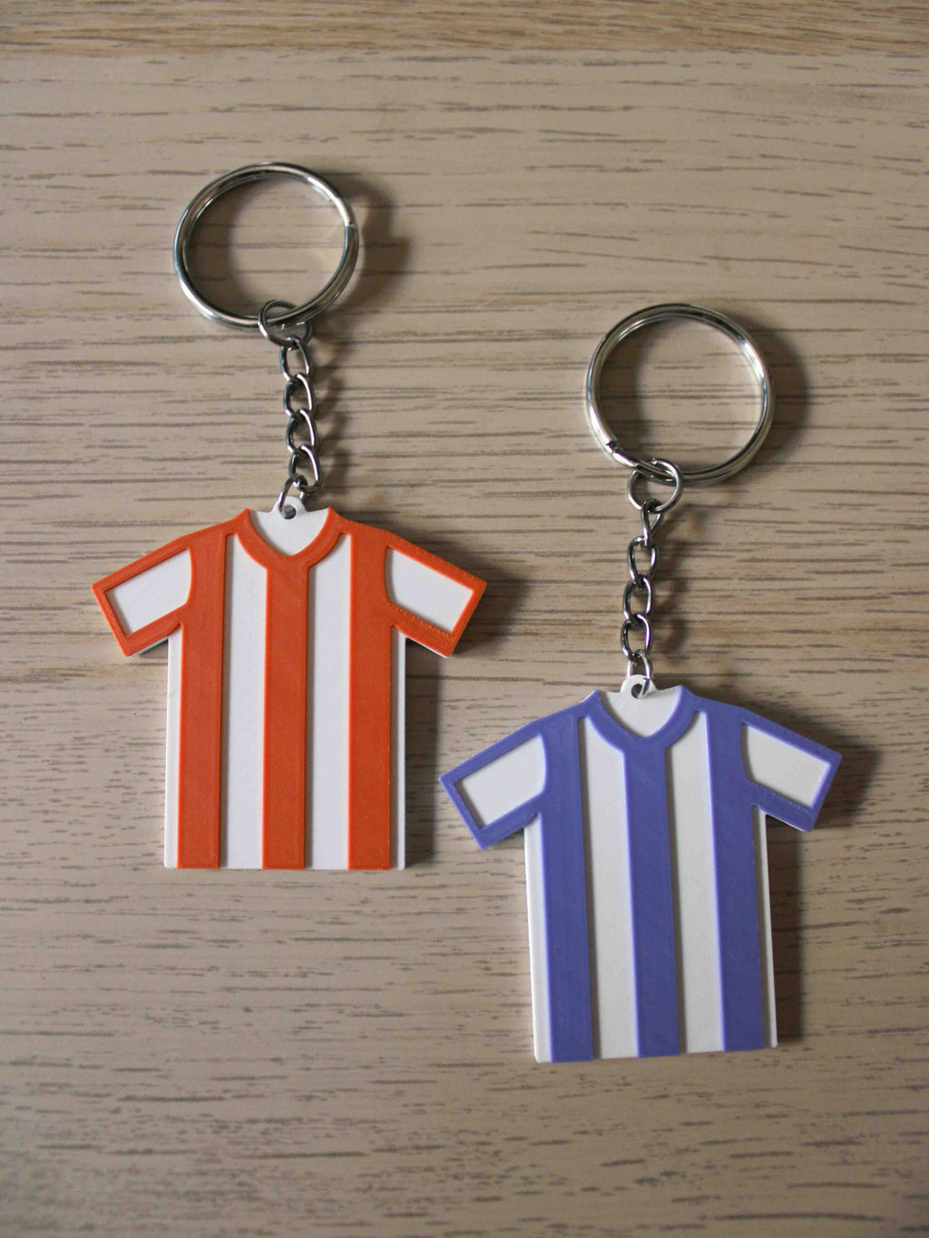 Custom 3D Printed Football Jersey Keychain – Personalized Team Name Option